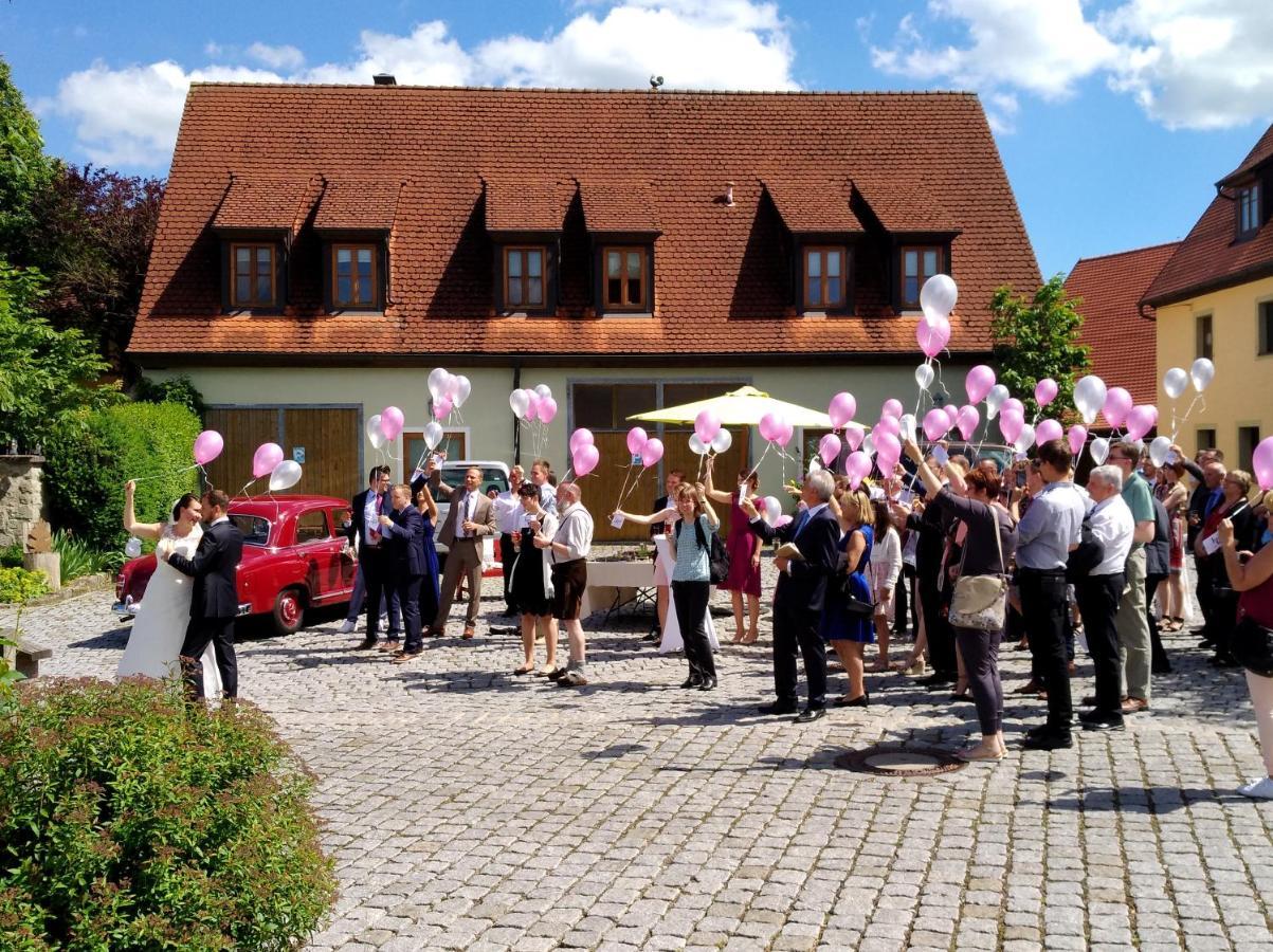 Gasthaus Dollinger دينكلسبهل المظهر الخارجي الصورة