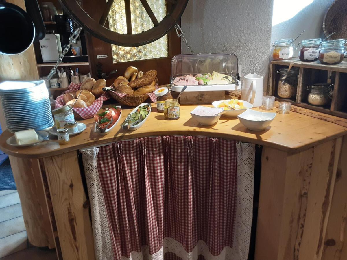 Gasthaus Dollinger دينكلسبهل المظهر الخارجي الصورة