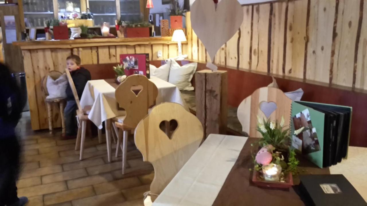Gasthaus Dollinger دينكلسبهل المظهر الخارجي الصورة